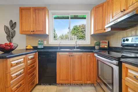 491 Lake Avenue E Beckwith ON K7C 3S7