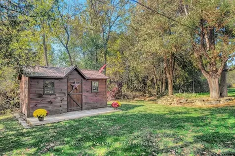 491 Lake Avenue E Beckwith ON K7C 3S7