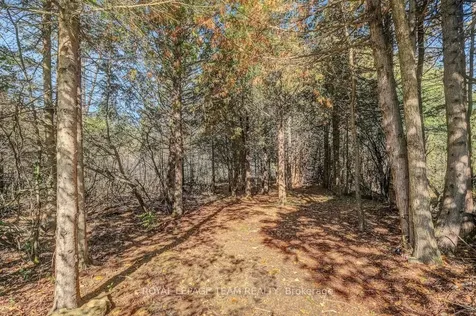 491 Lake Avenue E Beckwith ON K7C 3S7