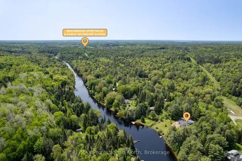 203 Bonnell Road Bracebridge ON P1L 0M1