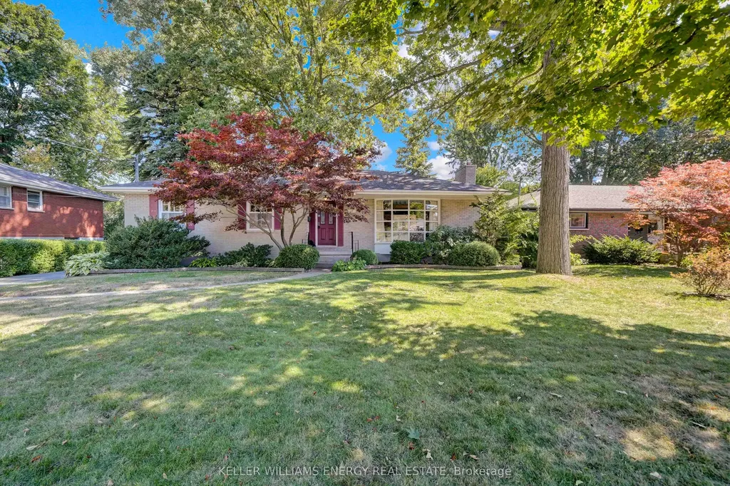 15 Southwood Crescent Belleville ON K8N 1X4