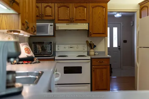 15 Southwood Crescent Belleville ON K8N 1X4