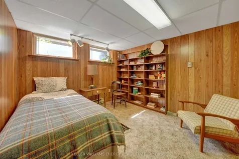 15 Southwood Crescent Belleville ON K8N 1X4