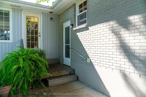 15 Southwood Crescent Belleville ON K8N 1X4