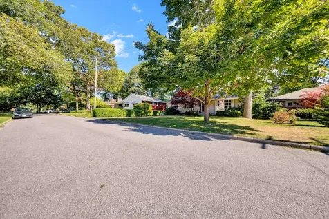 15 Southwood Crescent Belleville ON K8N 1X4