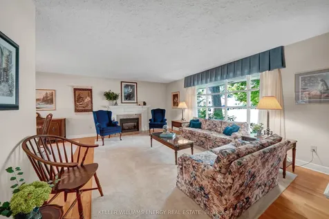 15 Southwood Crescent Belleville ON K8N 1X4