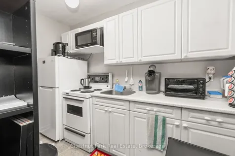 84 Hiram Street Bracebridge ON P1L 1S6