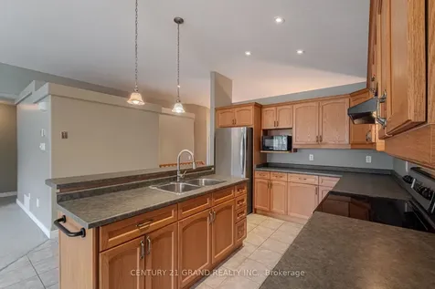 26 Macdonald Crescent Brantford ON N3R 8B2