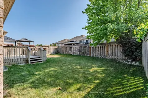 26 Macdonald Crescent Brantford ON N3R 8B2