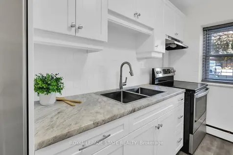 9 Grant Boulevard Hamilton ON L9H 4L5