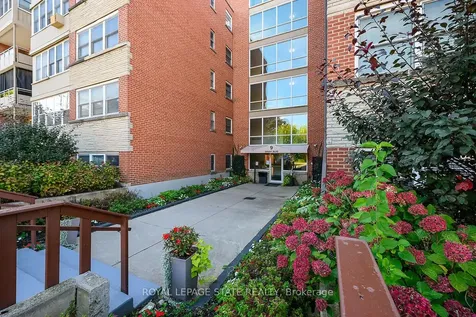 9 Grant Boulevard Hamilton ON L9H 4L5