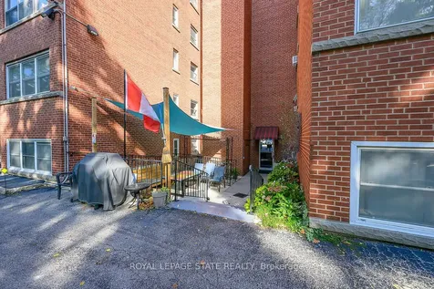 9 Grant Boulevard Hamilton ON L9H 4L5