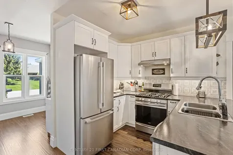 3199 Mount Carmel Drive North Middlesex ON N0M 1N0