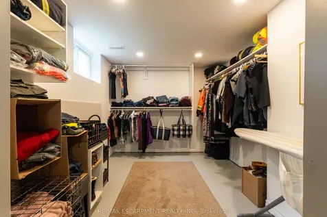 4 Adelaide Avenue Brantford ON N3S 7H3