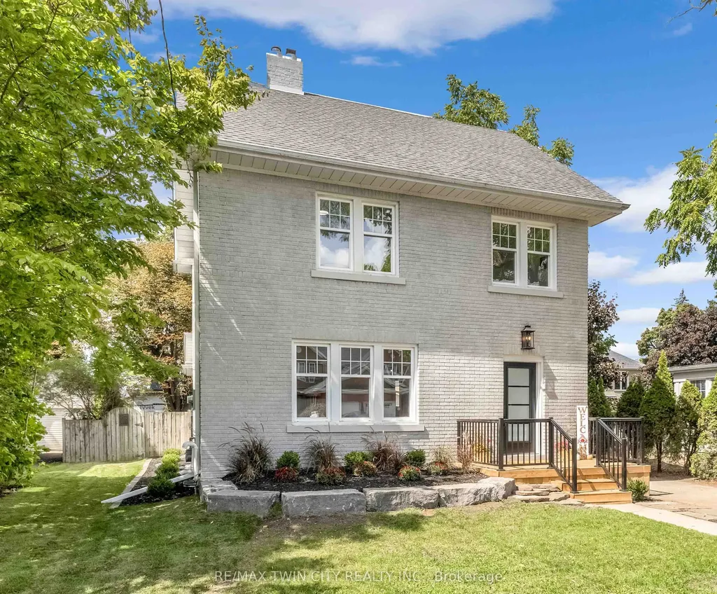 15 Hawarden Avenue Brantford ON N3T 4H2