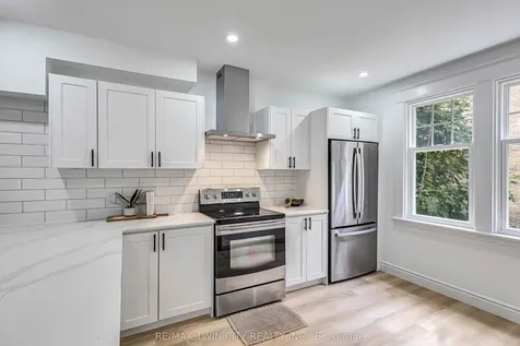 15 Hawarden Avenue Brantford ON N3T 4H2