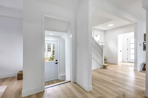 15 Hawarden Avenue Brantford ON N3T 4H2