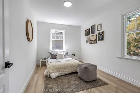 15 Hawarden Avenue Brantford ON N3T 4H2