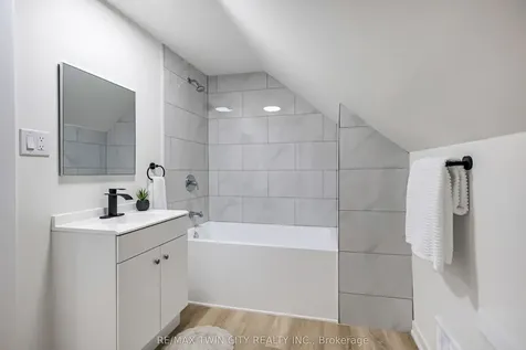 15 Hawarden Avenue Brantford ON N3T 4H2