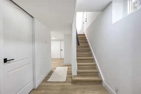 15 Hawarden Avenue Brantford ON N3T 4H2