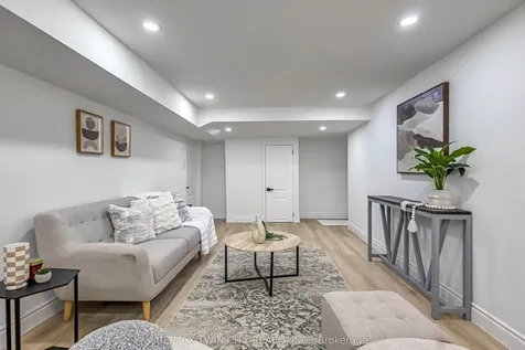 15 Hawarden Avenue Brantford ON N3T 4H2