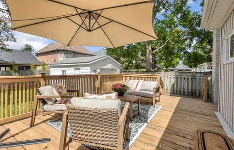 15 Hawarden Avenue Brantford ON N3T 4H2