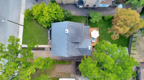 15 Hawarden Avenue Brantford ON N3T 4H2