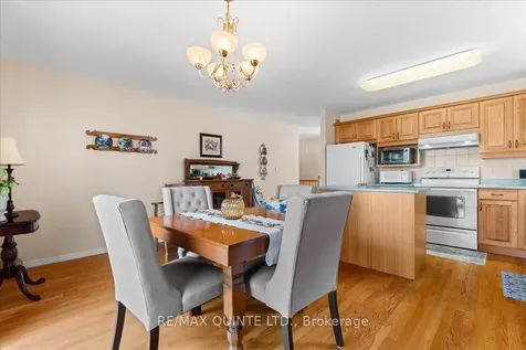 42 Spruce Gardens Belleville ON K8N 5Y6