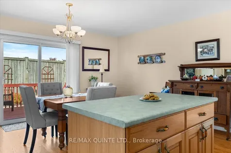 42 Spruce Gardens Belleville ON K8N 5Y6