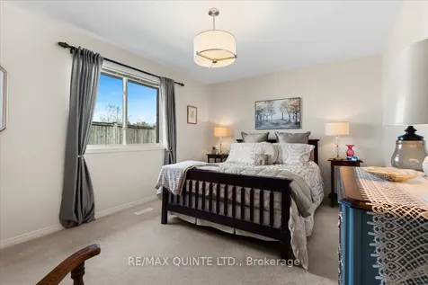 42 Spruce Gardens Belleville ON K8N 5Y6