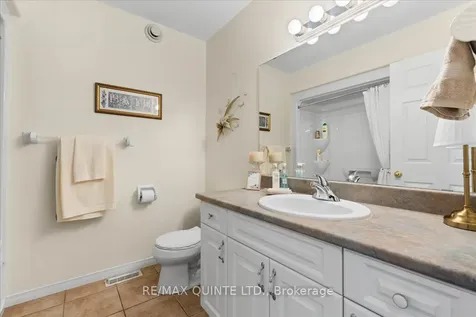 42 Spruce Gardens Belleville ON K8N 5Y6