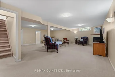 42 Spruce Gardens Belleville ON K8N 5Y6