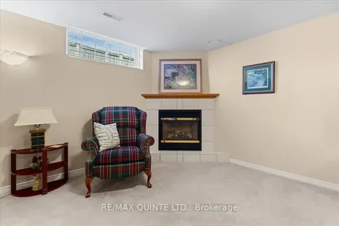 42 Spruce Gardens Belleville ON K8N 5Y6