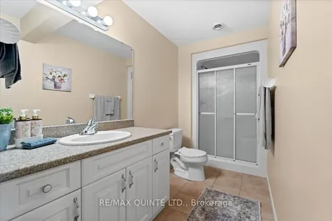 42 Spruce Gardens Belleville ON K8N 5Y6