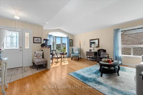 42 Spruce Gardens Belleville ON K8N 5Y6