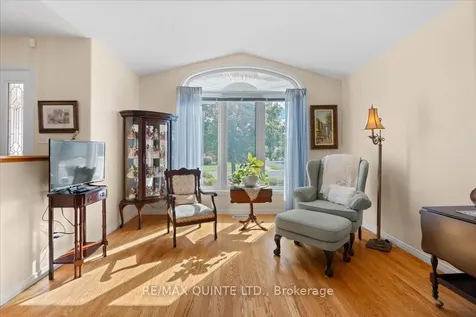 42 Spruce Gardens Belleville ON K8N 5Y6