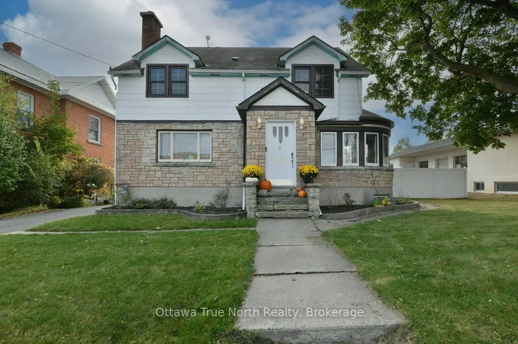 61 Daniel Street N Arnprior ON K7S 2K6