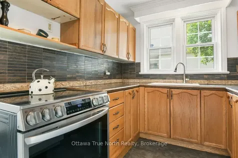 61 Daniel Street N Arnprior ON K7S 2K6