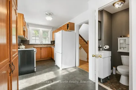 61 Daniel Street N Arnprior ON K7S 2K6