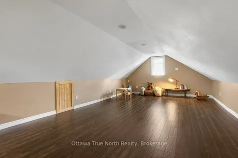 61 Daniel Street N Arnprior ON K7S 2K6