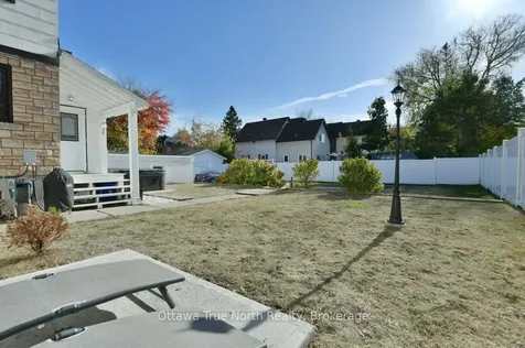 61 Daniel Street N Arnprior ON K7S 2K6