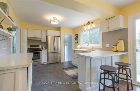 14 Dunsdon Street Brantford ON N3R 3J3