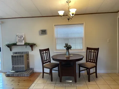 9 Algonquin Lane Ashfield-colborne-wawanosh ON N7A 3Y2