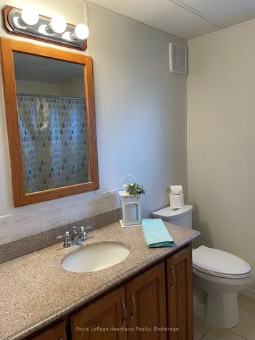 9 Algonquin Lane Ashfield-colborne-wawanosh ON N7A 3Y2