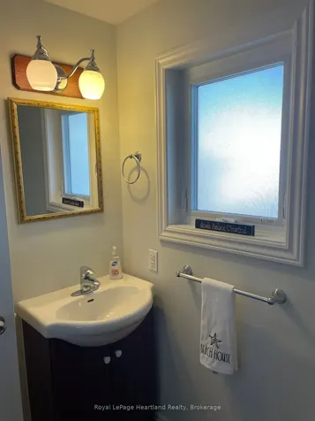 9 Algonquin Lane Ashfield-colborne-wawanosh ON N7A 3Y2