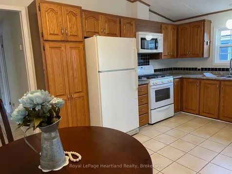 9 Algonquin Lane Ashfield-colborne-wawanosh ON N7A 3Y2