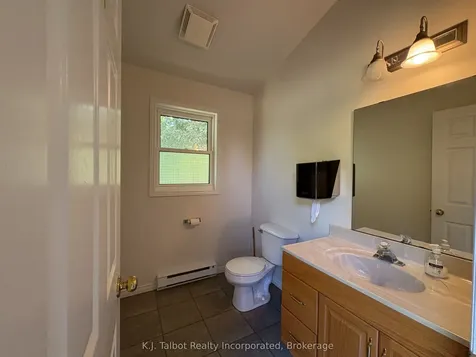 81344 Champlain Boulevard Ashfield-colborne-wawanosh ON N7A 3Y2