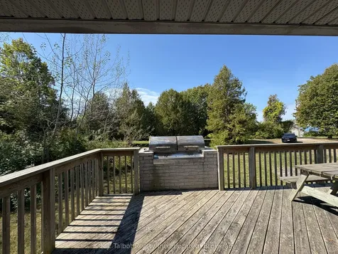 81344 Champlain Boulevard Ashfield-colborne-wawanosh ON N7A 3Y2