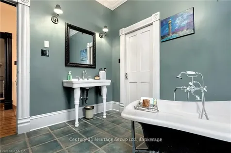 7387 County Road 9 N/a Greater Napanee ON K7R 3K8
