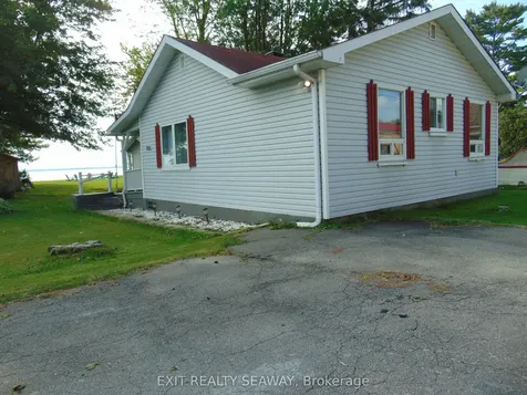 6242 Maple Avenue South Glengarry ON K0C 1N0